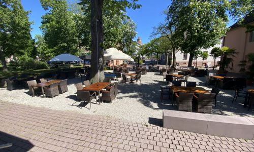 Summer terrace and beer garden in Rastatt, Park Restaurant.